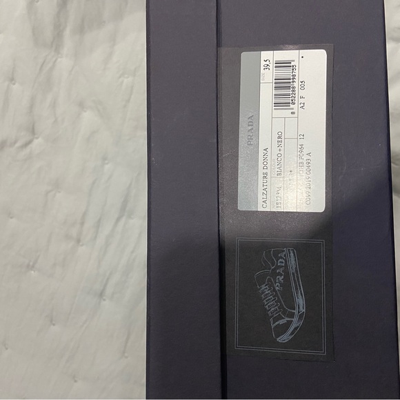 Prada women’s sneakers size 39.5 authentic - Picture 7 of 7